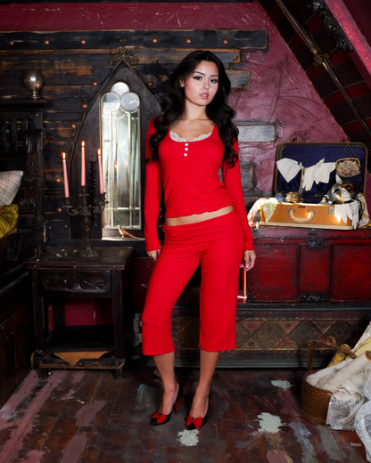 The Scarlet Knit Capris in red